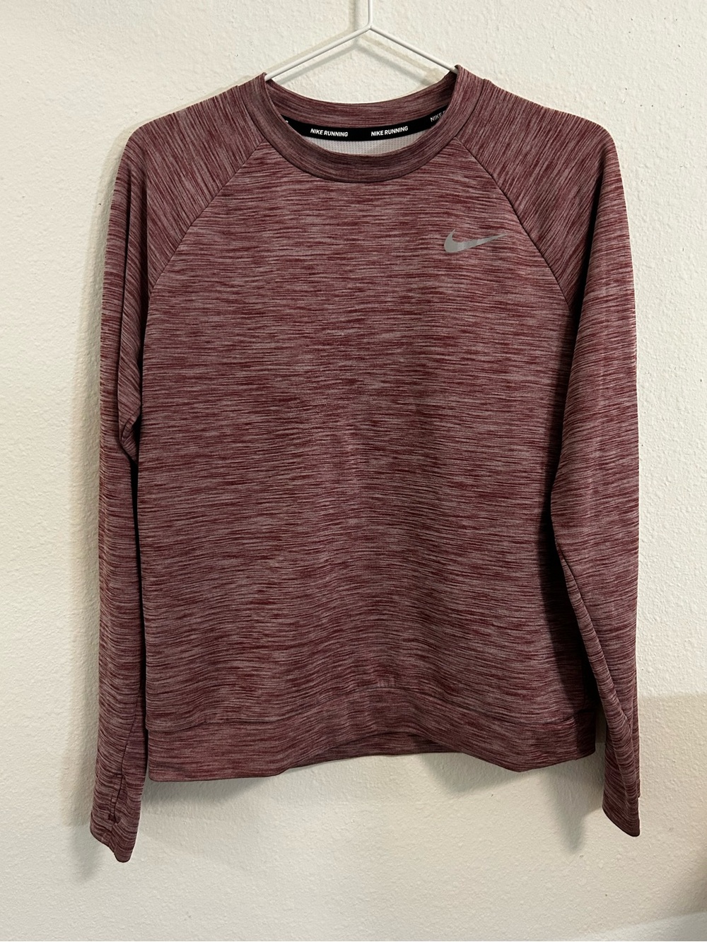W’s nike running long sleeve shirt